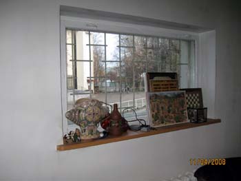 cottage-front-room-window2